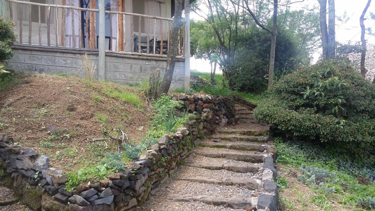 Maili Saba Camp Villa Накуру Екстериор снимка
