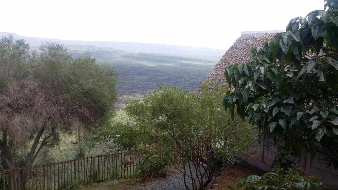 Maili Saba Camp Villa Накуру Екстериор снимка