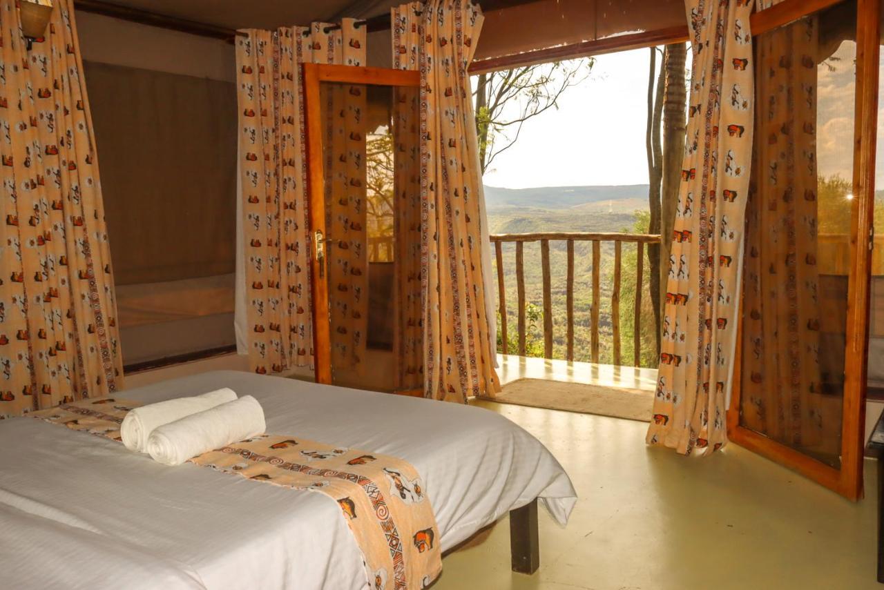 Maili Saba Camp Villa Накуру Екстериор снимка